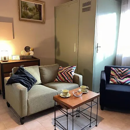 Charmant Studio Climatise Et Tout Equipe, Proche Mer Et Montagne Apartamento